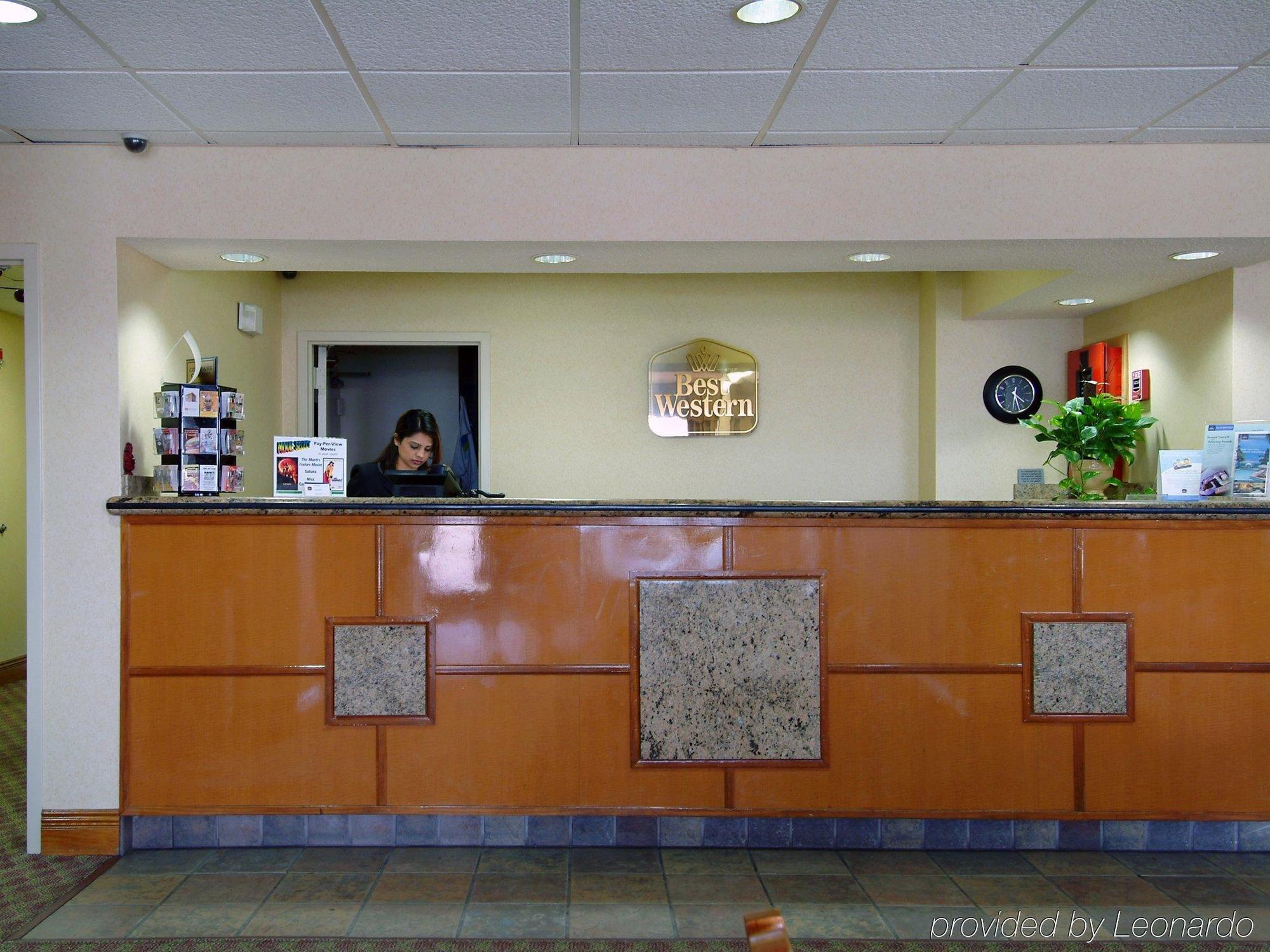 Executive Inn ダラス インテリア 写真