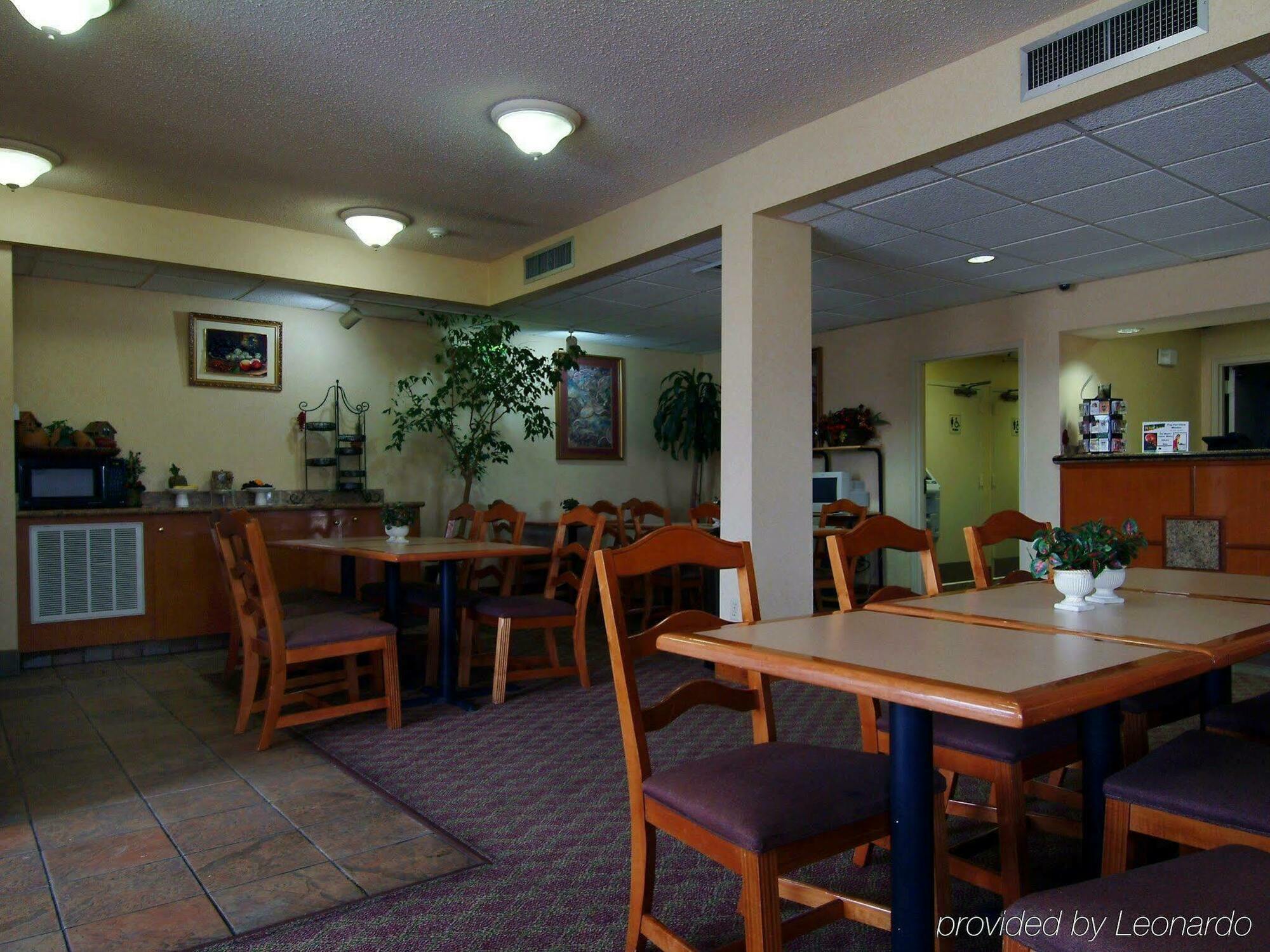 Executive Inn ダラス レストラン 写真